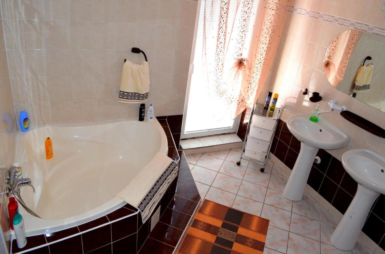Apartmany Riviera A Chalupa Riviera Liptov, Бешенёва Экстерьер фото