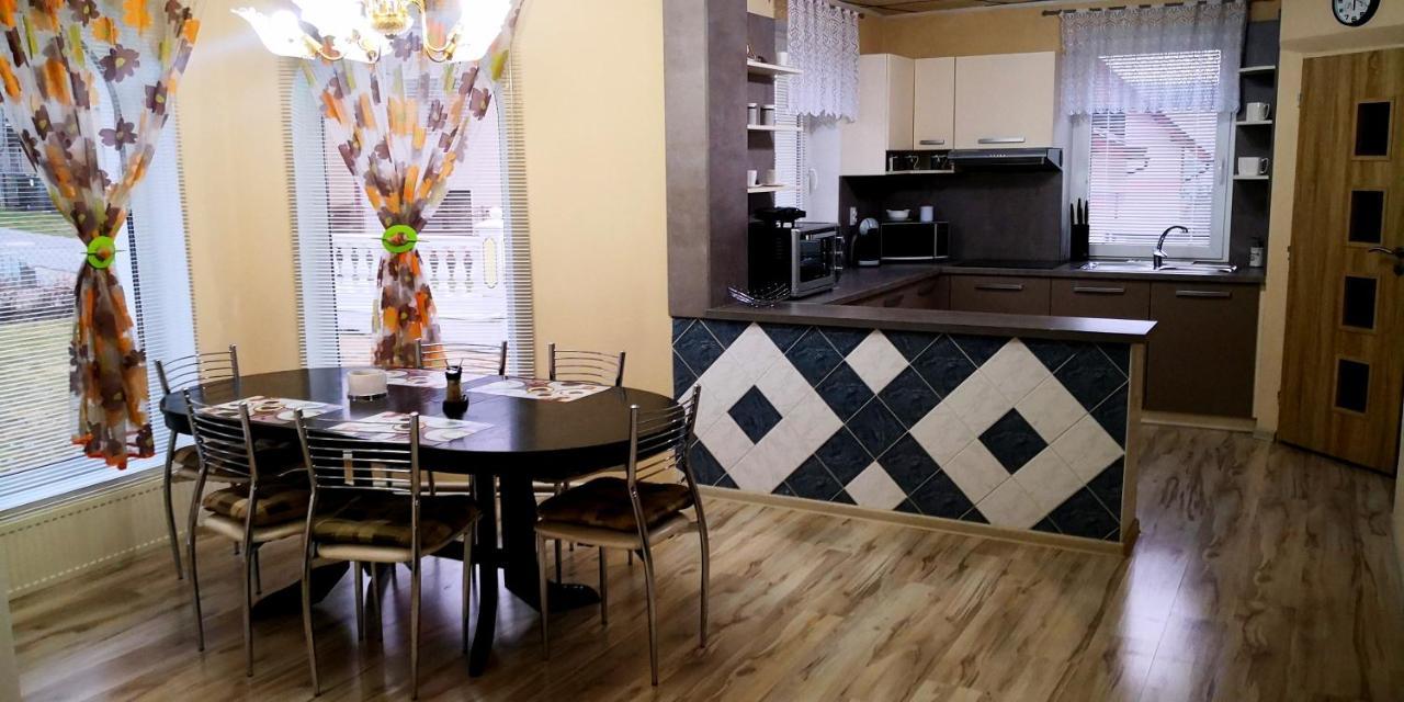 Apartmany Riviera A Chalupa Riviera Liptov, Бешенёва Экстерьер фото